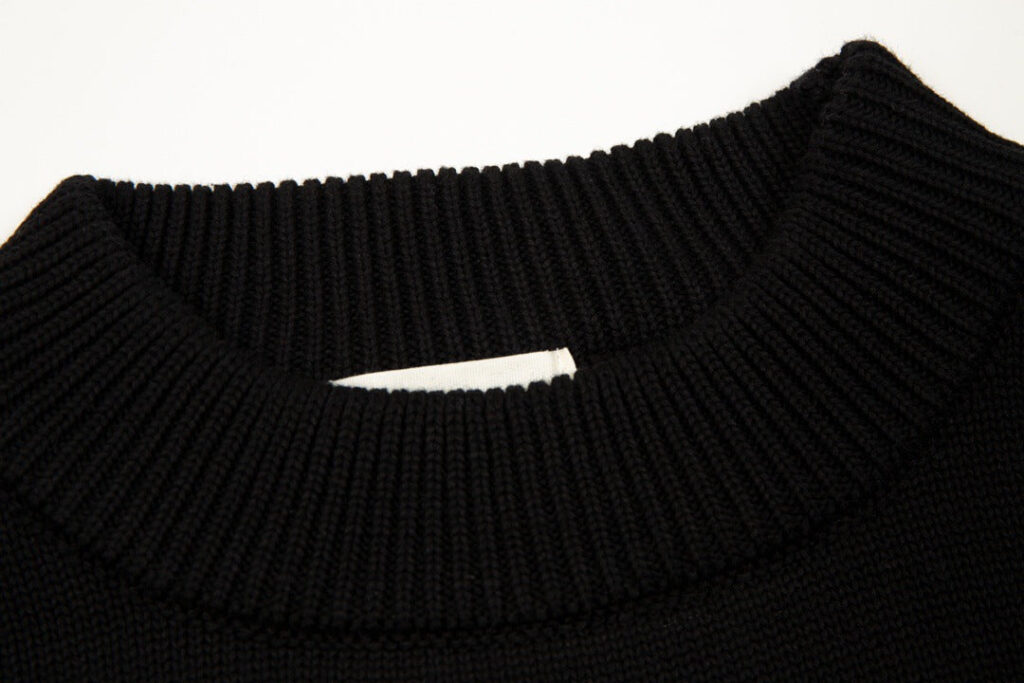 "Heart" - Sweater Black – Ansicht 4
